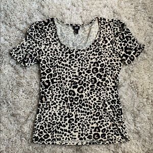 H&M Size M Leopard print shirt